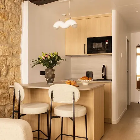 Apartment Modern -ac-1br-4p-pantheon