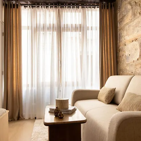 Modern -ac-1br-2p-pantheon