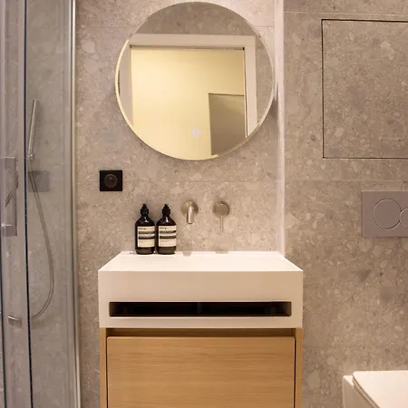 Modern -ac-1br-4p-pantheon Apartment *