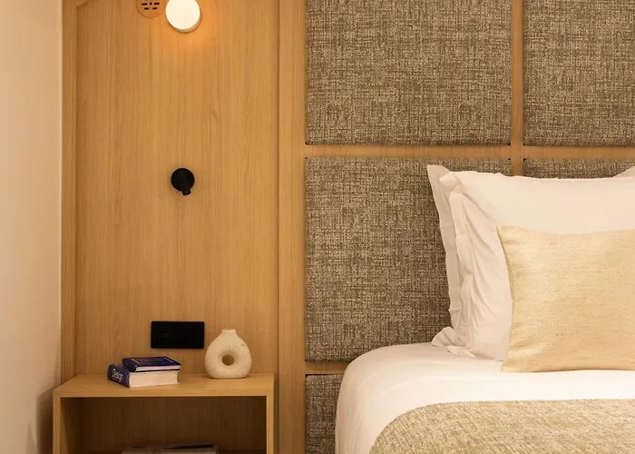 Modern -ac-1br-2p-pantheon