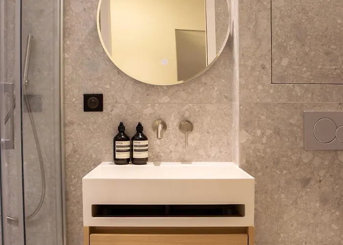 Modern -ac-1br-2p-pantheon شقة *