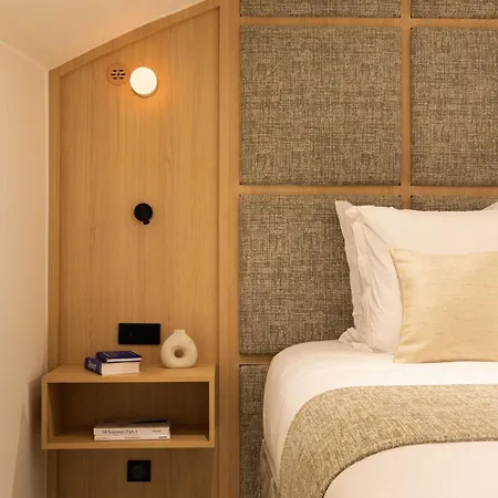 Modern -ac-1br-2p-pantheon