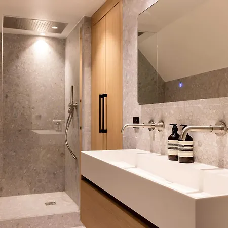 Modern -ac-1br-2p-pantheon * Paris